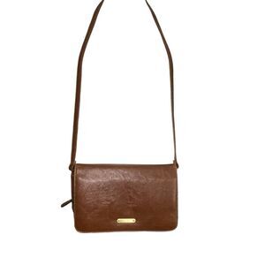 Elegant Brown Leather Crossbody‎ Bag with Gold Hardware Classic Everyday Purse